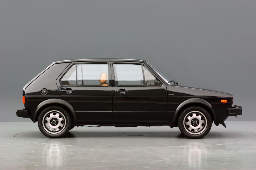  Volkswagen Golf 5-Door 1974 года  (фото 2 из 9)